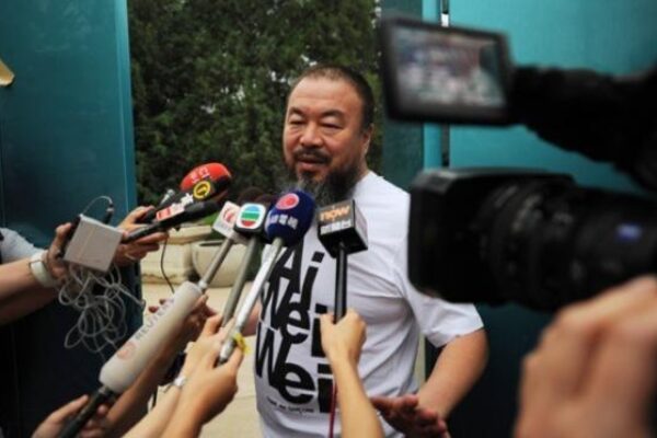 Ai Weiwei speaking to journalists